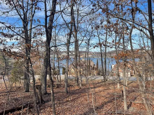 504 Grand View DR, Porto Cima, MO 65079