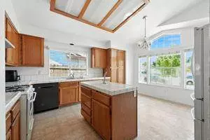 8044 torrente WAY, Sacramento, CA 95823