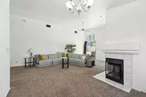 8044 torrente WAY, Sacramento, CA 95823