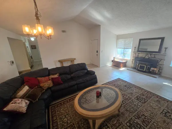 2888 Azevedo DR, Sacramento, CA 95833