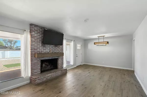 5720 E 4th Street, Tucson, AZ 85711