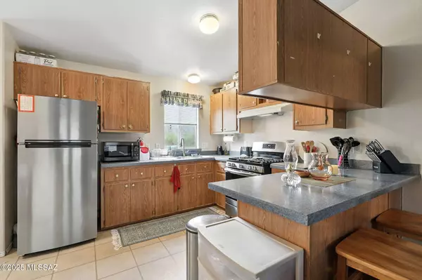 11005 W Windchime Drive, Tucson, AZ 85743