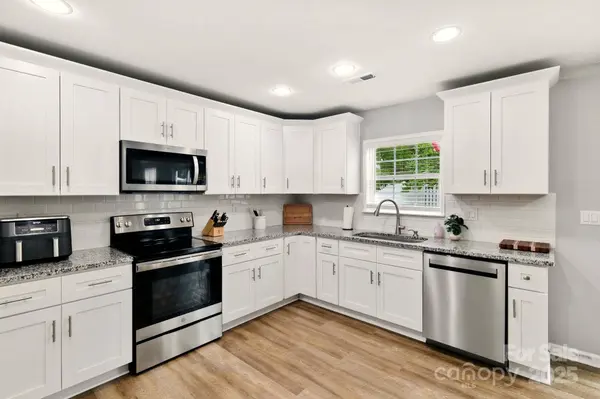 10815 Mountain Springs DR, Charlotte, NC 28278