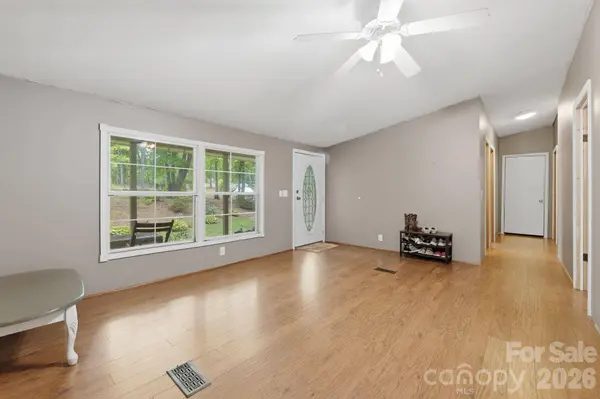 365 Sunflower RD, Statesville, NC 28625