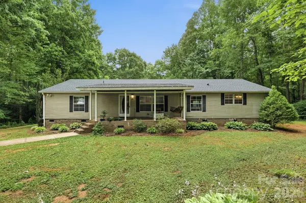 365 Sunflower RD, Statesville, NC 28625