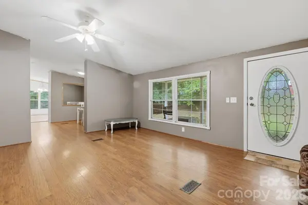 365 Sunflower RD, Statesville, NC 28625