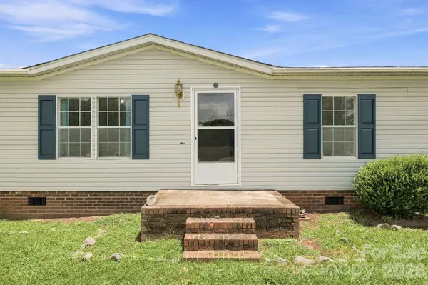 2299 Dellinger DR, Newton, NC 28658