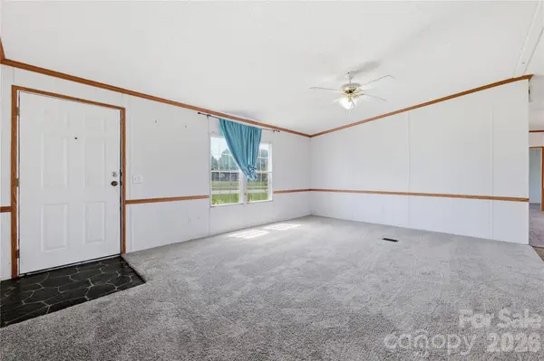 2299 Dellinger DR, Newton, NC 28658