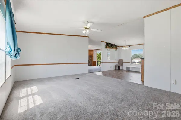 2299 Dellinger DR, Newton, NC 28658
