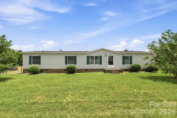 2299 Dellinger DR, Newton, NC 28658