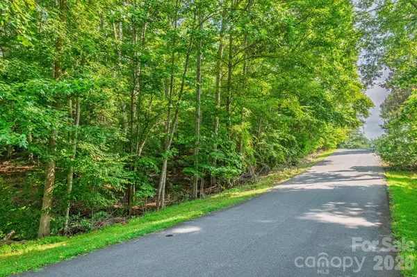 8398 Marina LN, Catawba, NC 28609