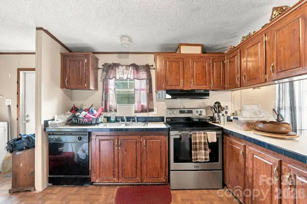 3395 Sorrells Baxter RD, Cherryville, NC 28021