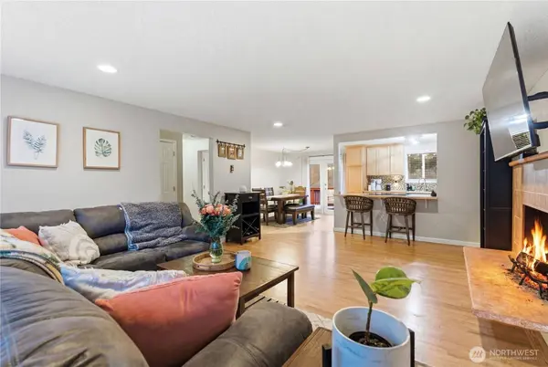 2569 Airline WAY, Oak Harbor, WA 98277