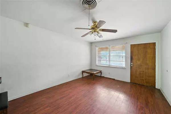 5416 Whitten Street, Fort Worth, TX 76134