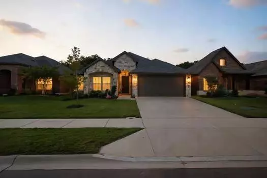 9824 Mescalbean Boulevard, Fort Worth, TX 76036