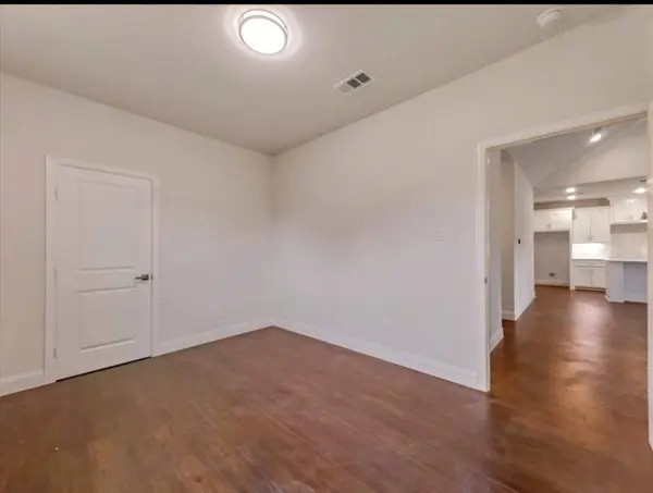 2033 S Edgewood Terrace, Fort Worth, TX 76105