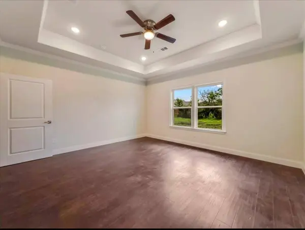2033 S Edgewood Terrace, Fort Worth, TX 76105