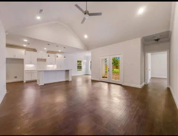 2033 S Edgewood Terrace, Fort Worth, TX 76105