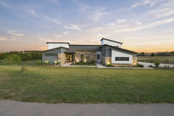 122 Nicholas Way, Decatur, TX 76234-1796