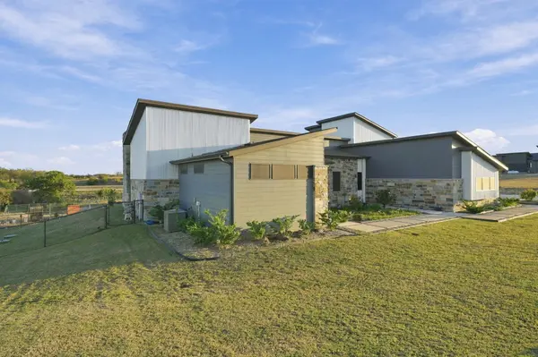 122 Nicholas Way, Decatur, TX 76234-1796