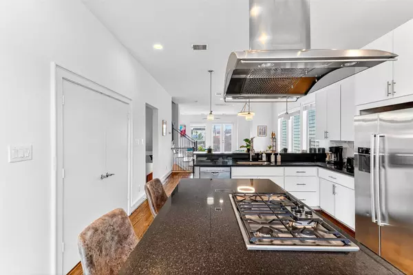 5227 Nett ST, Houston, TX 77007