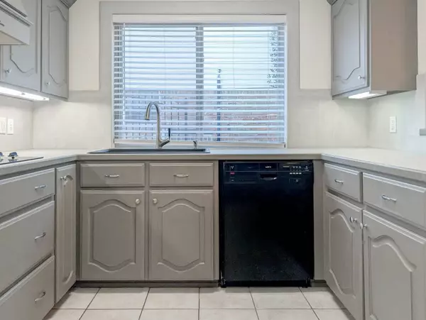 10631 Del Monte DR, Houston, TX 77042