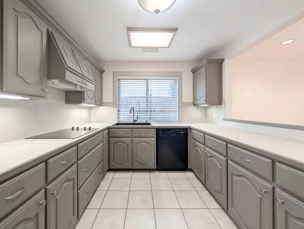 10631 Del Monte DR, Houston, TX 77042