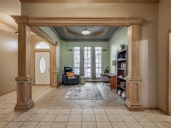 8300 NW 107th ST, Oklahoma City, OK 73162