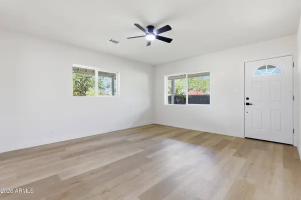 3144 N 34TH Street, Phoenix, AZ 85018