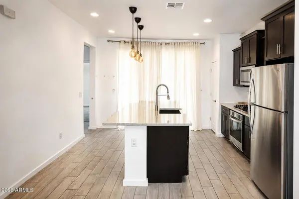 4477 W Greenleaf Drive, San Tan Valley, AZ 85144