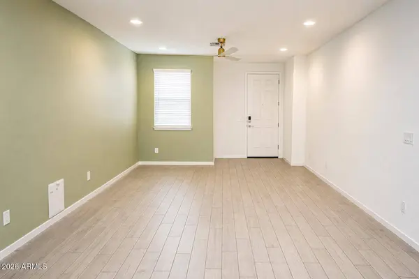 4477 W Greenleaf Drive, San Tan Valley, AZ 85144