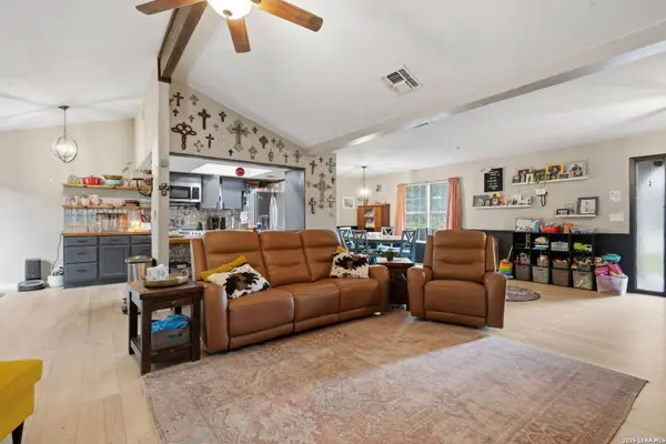 6806 Castlerae, San Antonio, TX 78239