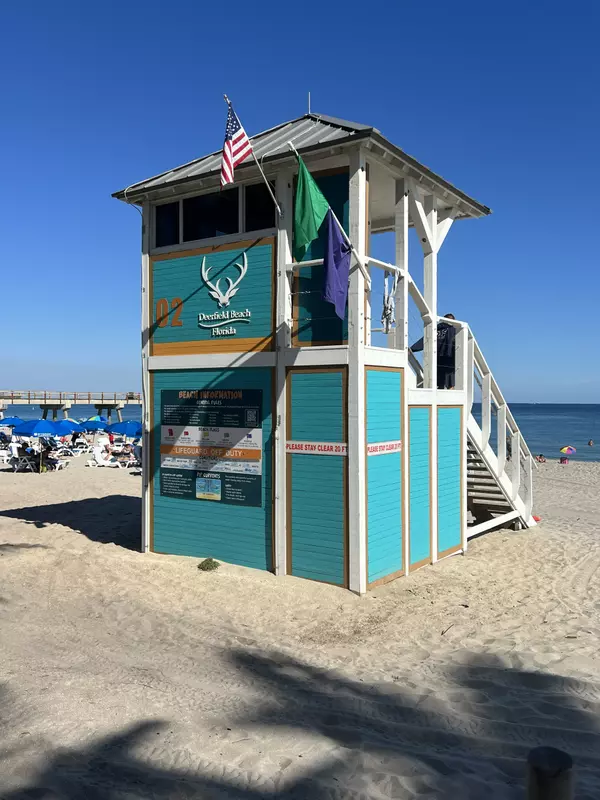 Deerfield Beach Guard Shack