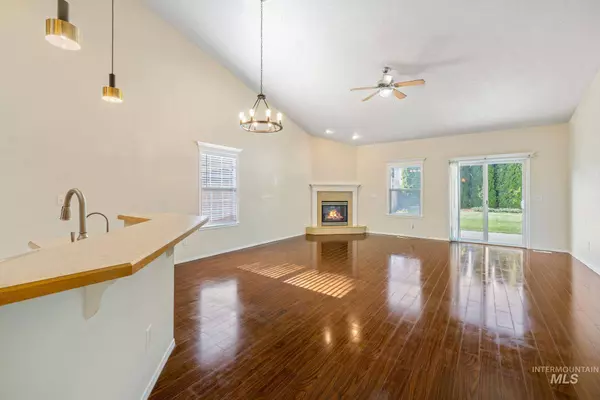 10071 Sunflower, Boise, ID 83704