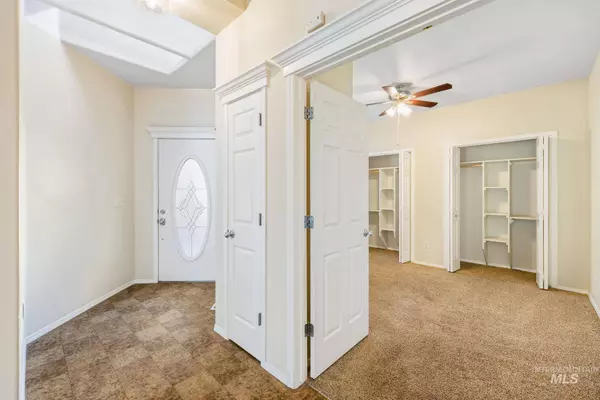 10071 Sunflower, Boise, ID 83704