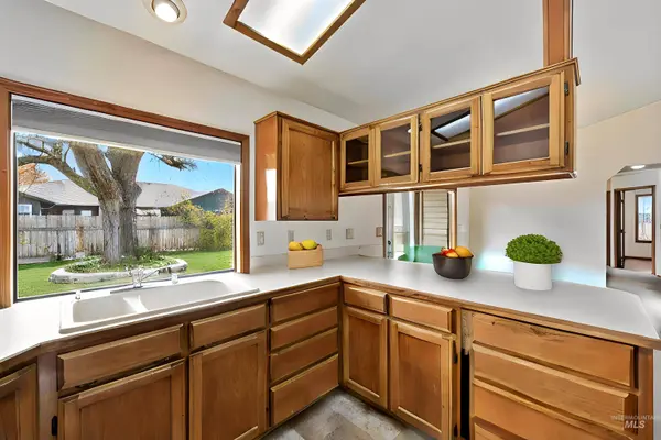 9807 Edna, Boise, ID 83704