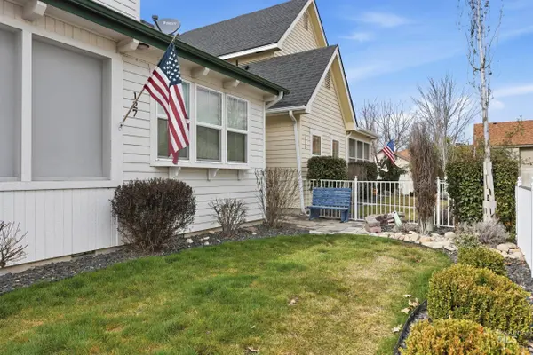 127 Mathie, Eagle, ID 83616