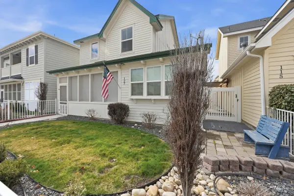 127 Mathie, Eagle, ID 83616