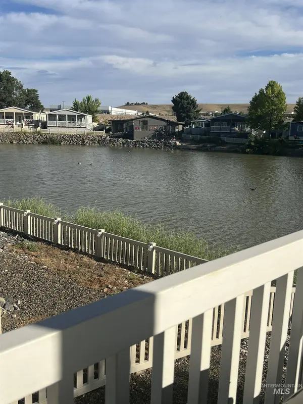 2295 Blue Lake Lane, Boise, ID 83716