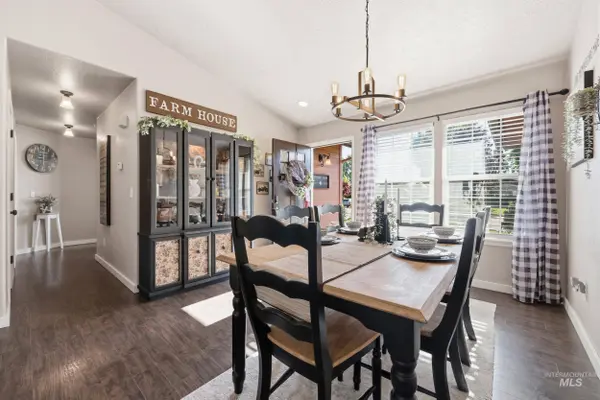 1317 N Shreveport, Meridian, ID 83642
