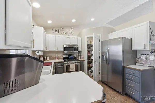 1317 N Shreveport, Meridian, ID 83642