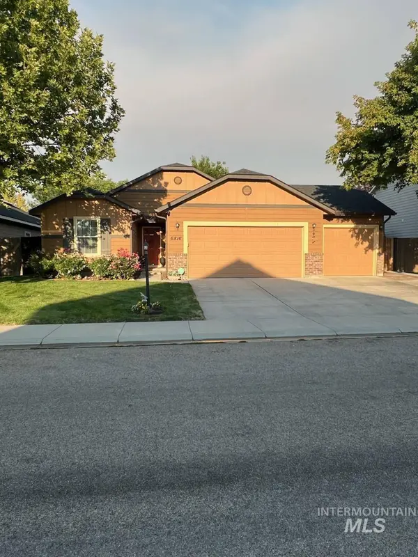 6816 S Mistyglen