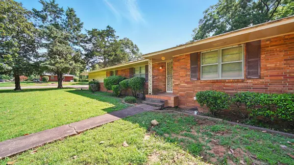 4292 MICKEY DR, Memphis, TN 38116