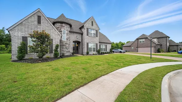 720 WOODLAND FOX CV, Cordova, TN 38018
