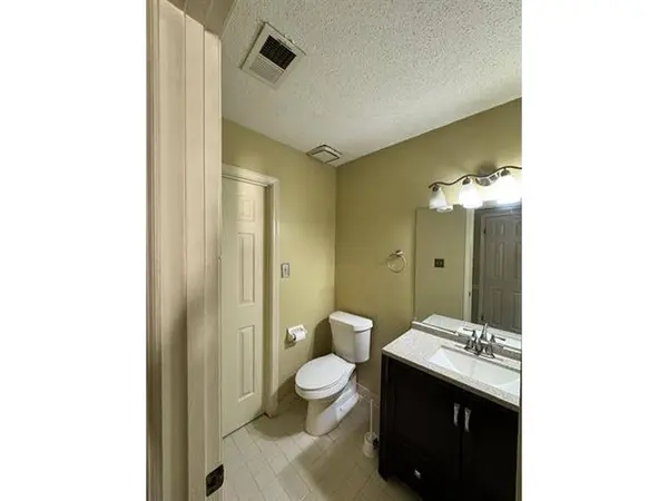 5879 JARDIN PL, Memphis, TN 38141