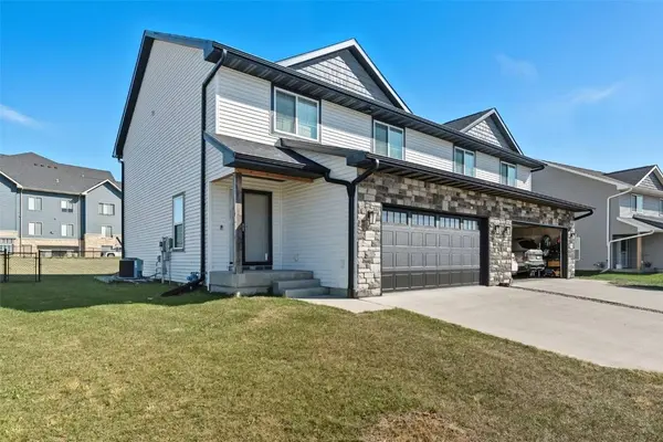 1310 Creekside DR, Tiffin, IA 52340