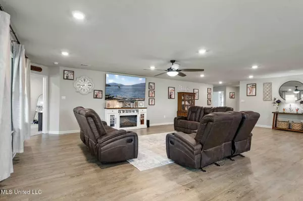 15361 Leighwood Lane, Biloxi, MS 39532