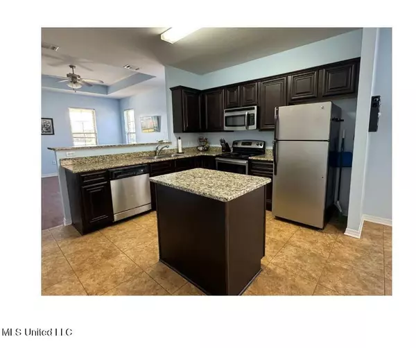 3100 Becky Street, Ocean Springs, MS 39564