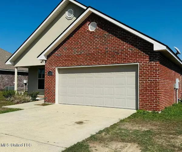 3100 Becky Street, Ocean Springs, MS 39564