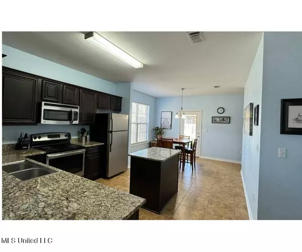 3100 Becky Street, Ocean Springs, MS 39564